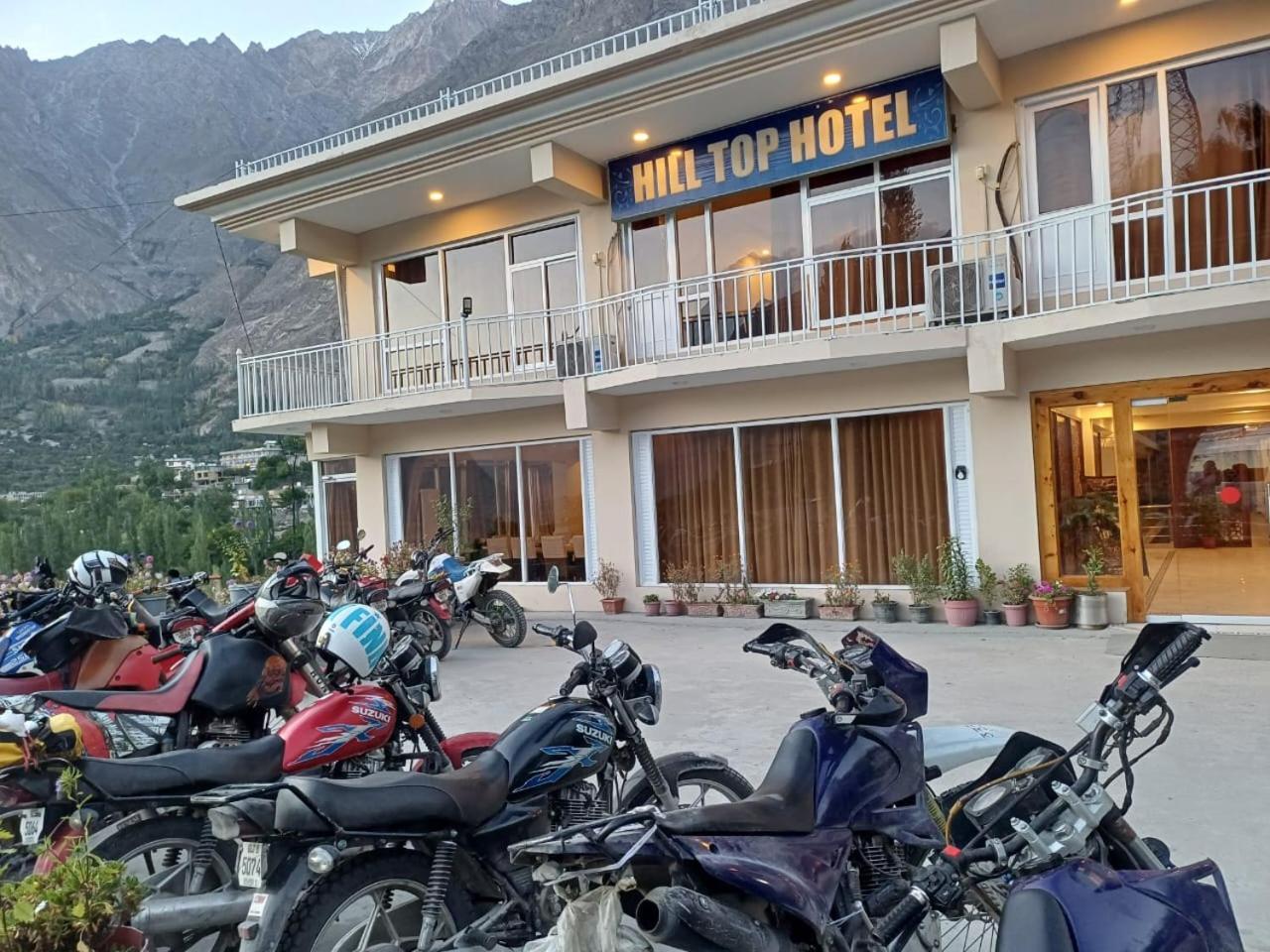 Hilltop Hotel, Hunza Karimabad  Buitenkant foto