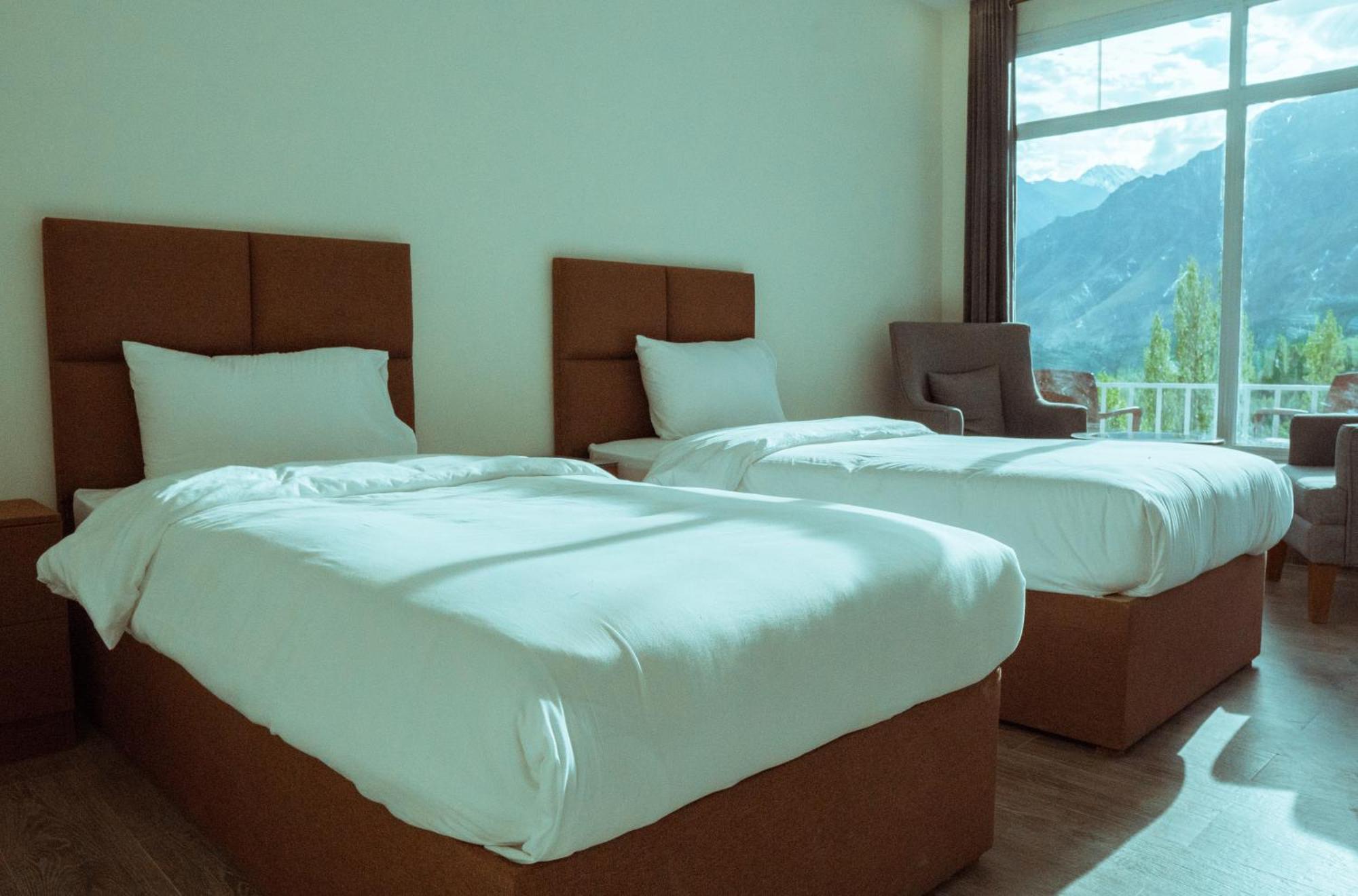 Hilltop Hotel, Hunza Karimabad  Buitenkant foto